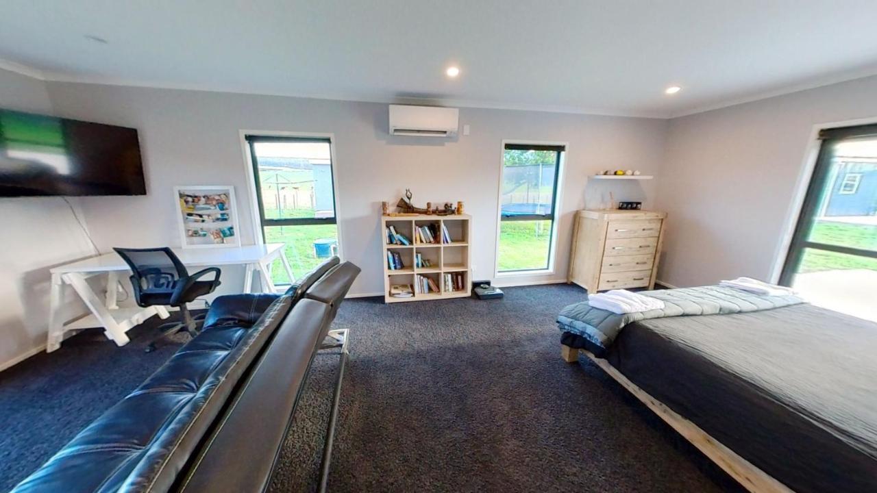 Full Holiday Home To Yourself, Up To 21 Guests Atiamuri Dış mekan fotoğraf